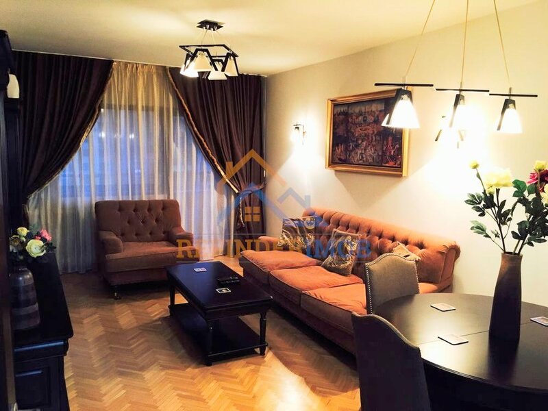 Unirii Apartament 2 camere Blv Unirii vedere catre bulevard etaj intermediar