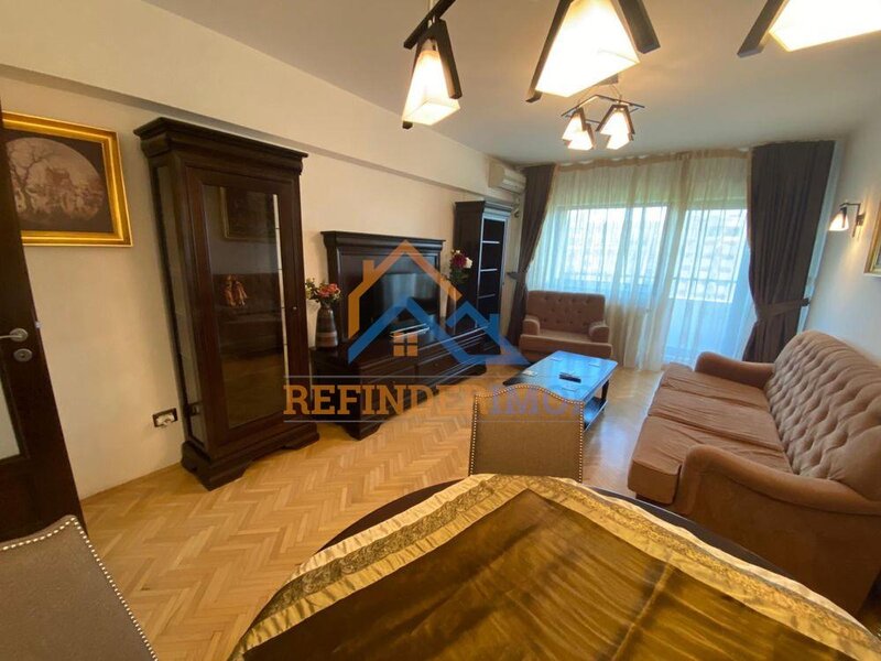 Unirii Apartament 2 camere Blv Unirii vedere catre bulevard etaj intermediar